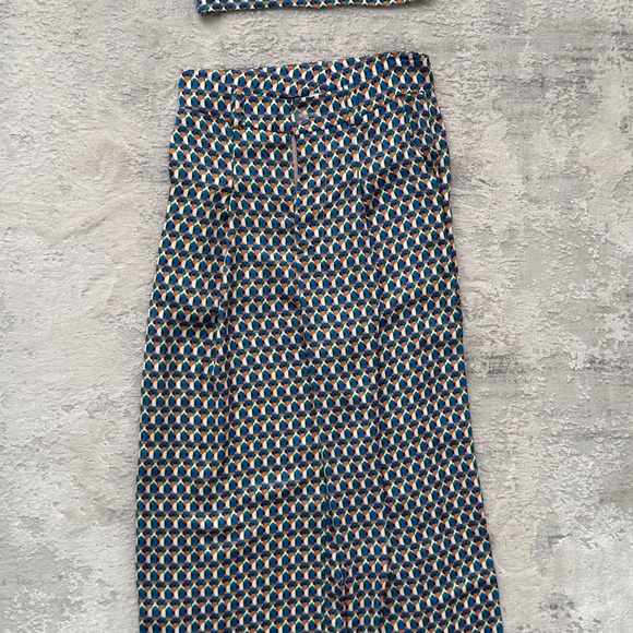 Resa Set - Picture 2 of 2